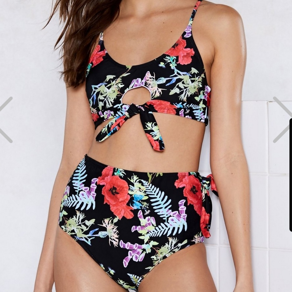 Nasty Gal High Wasted floral bikini set, size s